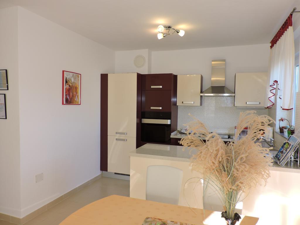 Apartman Legin Fažana Exteriör bild