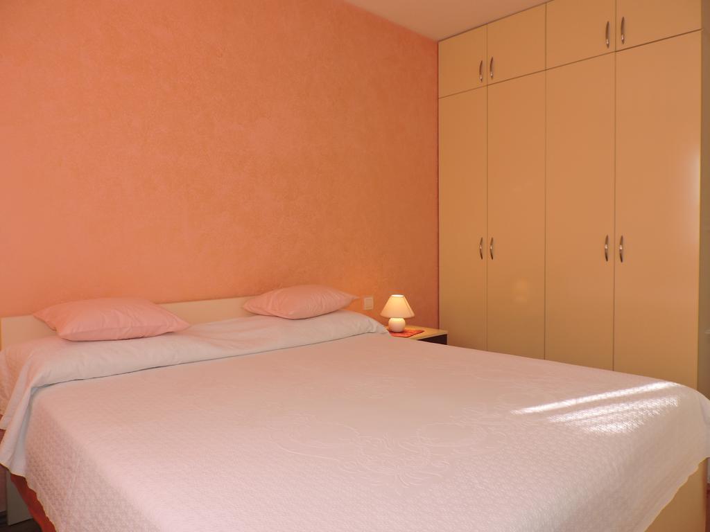Apartman Legin Fažana Exteriör bild